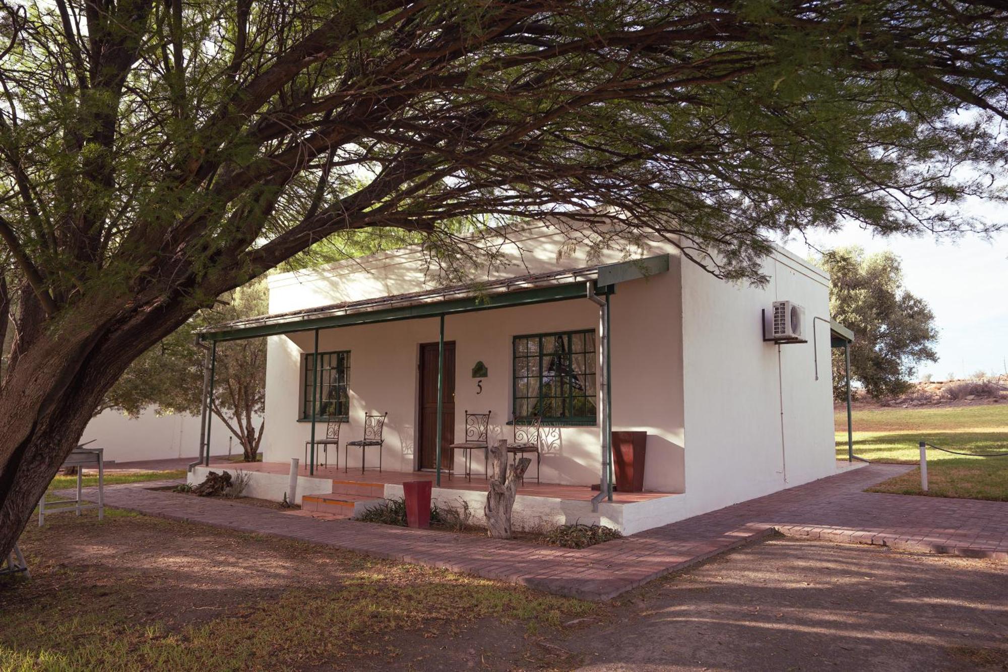 Villa Olive Grove Guest Farm Beaufort West Esterno foto