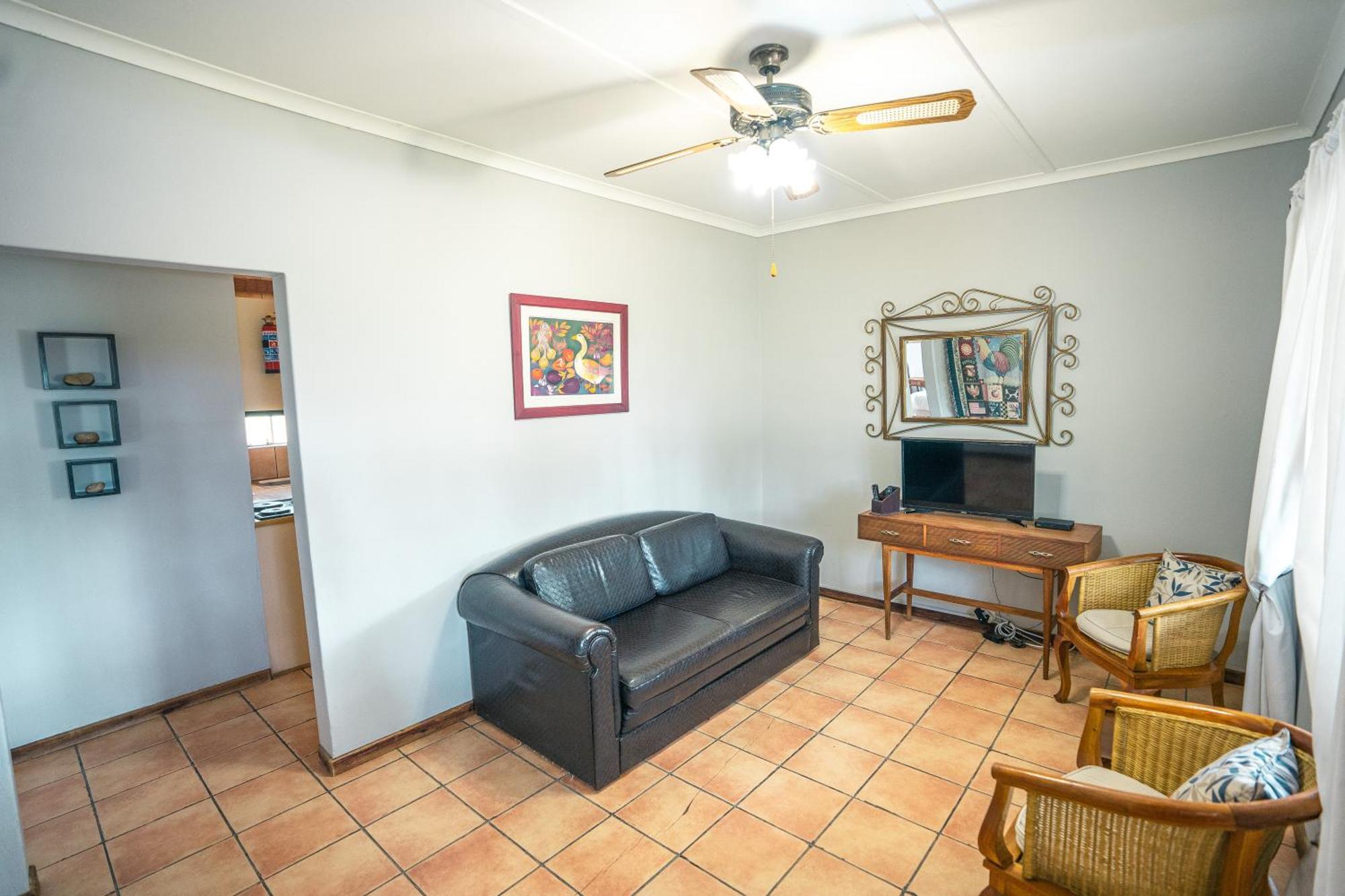 Villa Olive Grove Guest Farm Beaufort West Esterno foto