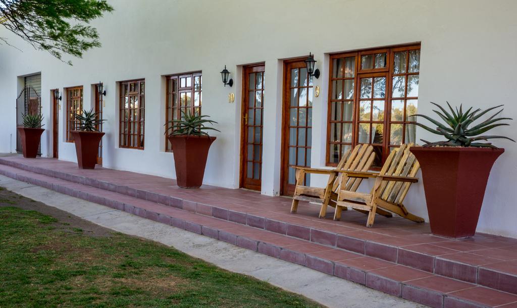 Villa Olive Grove Guest Farm Beaufort West Esterno foto