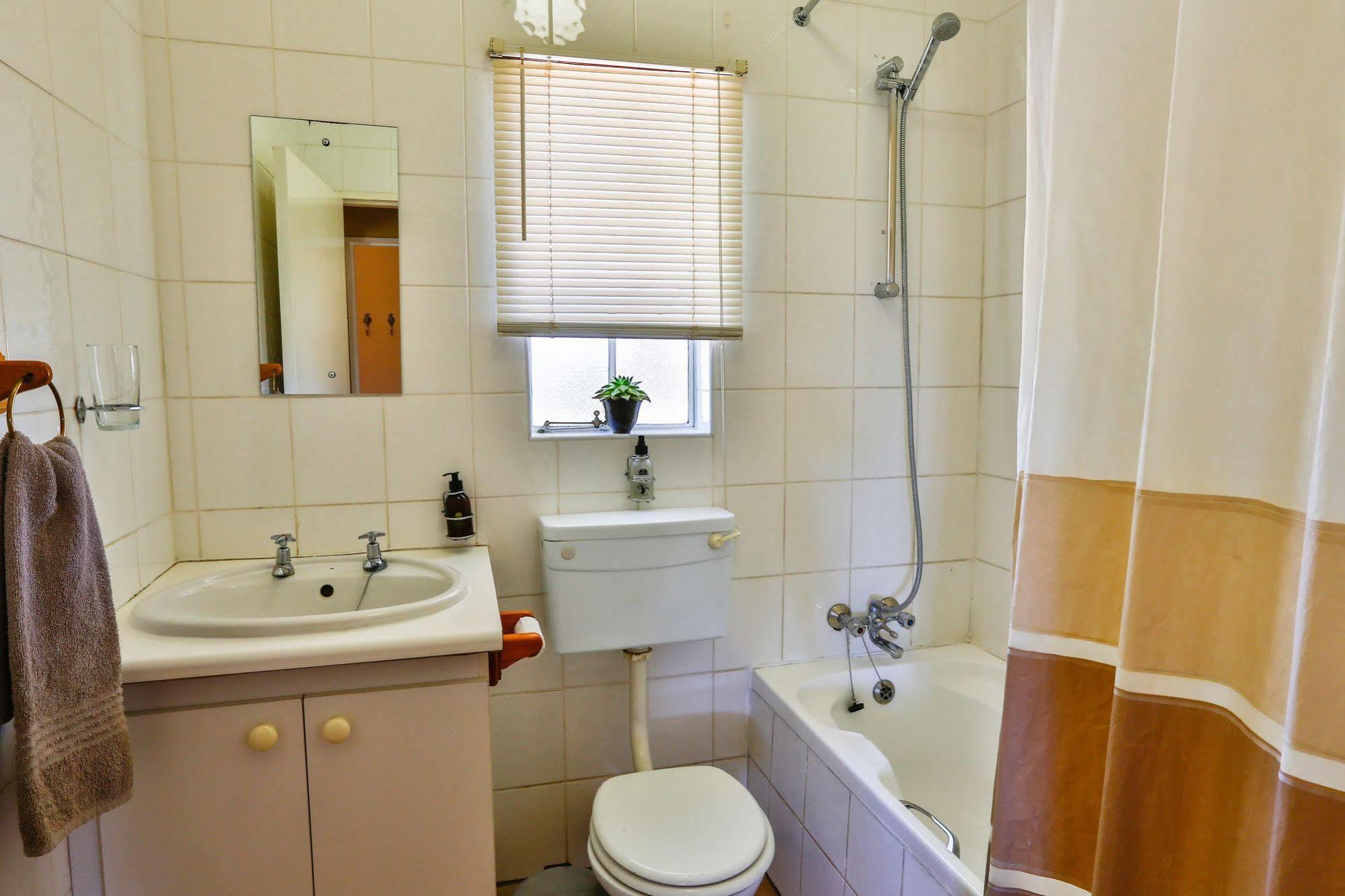 Villa Olive Grove Guest Farm Beaufort West Esterno foto