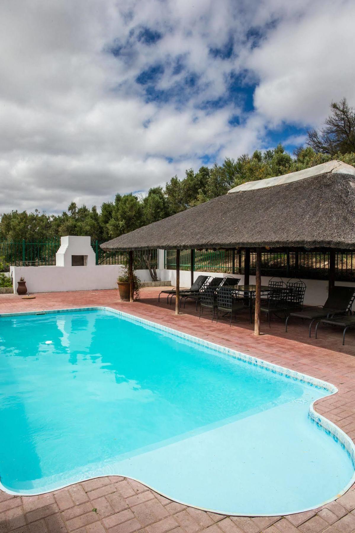 Villa Olive Grove Guest Farm Beaufort West Esterno foto