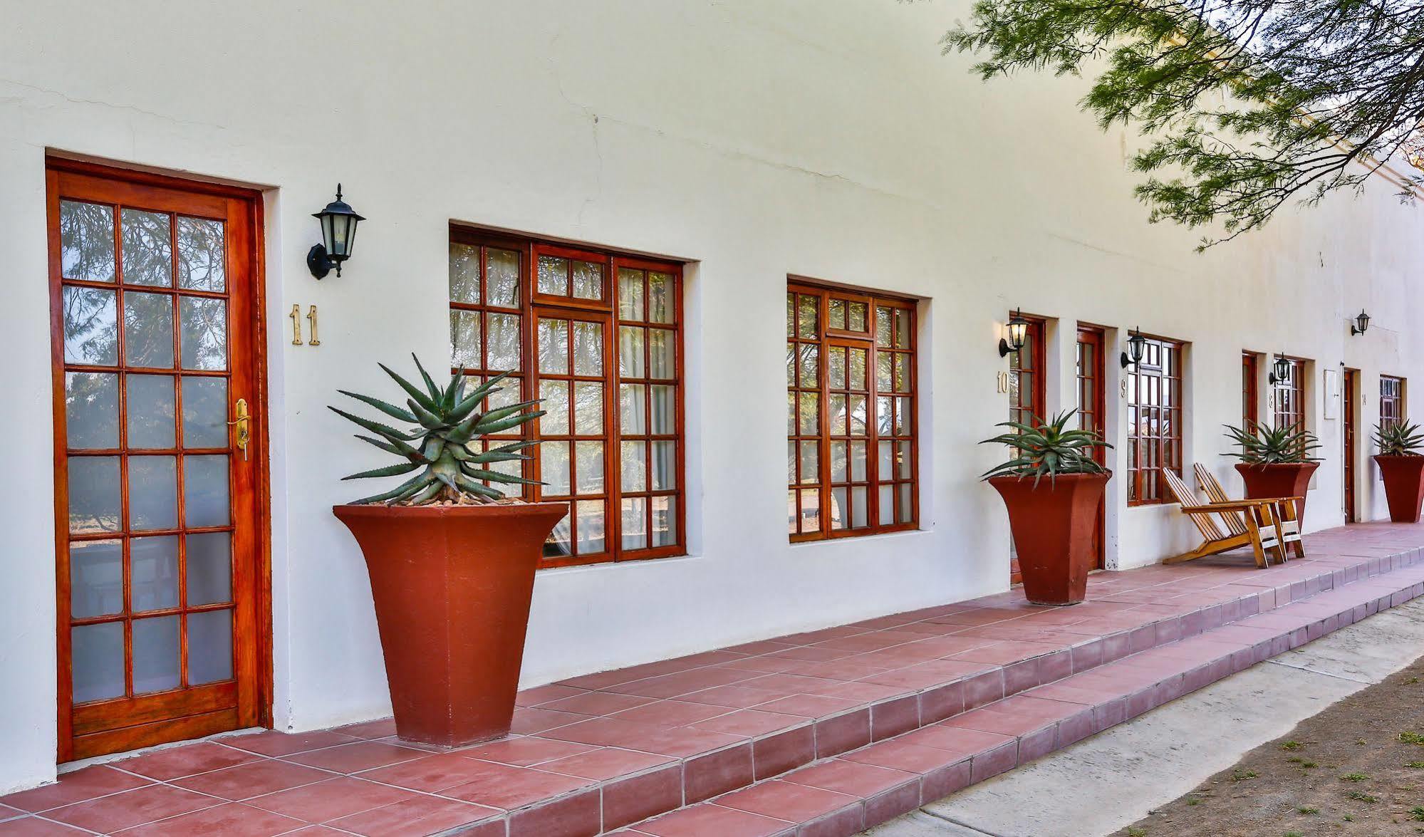 Villa Olive Grove Guest Farm Beaufort West Esterno foto